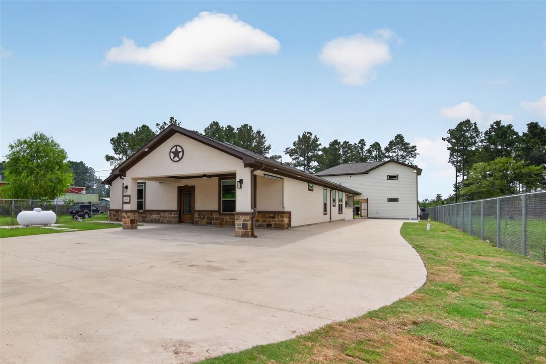 House in Cleveland, Texas, United States 3 - 18943437
