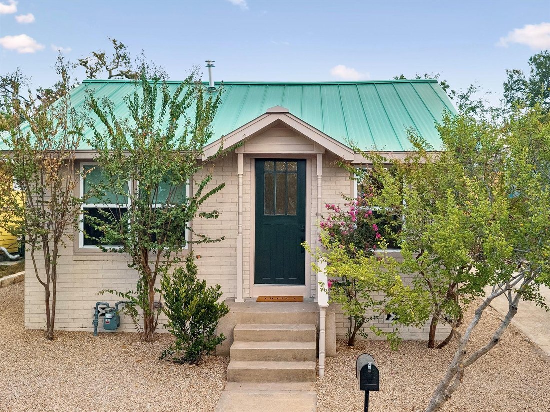 House in Austin, Texas, United States 1 - 18939570
