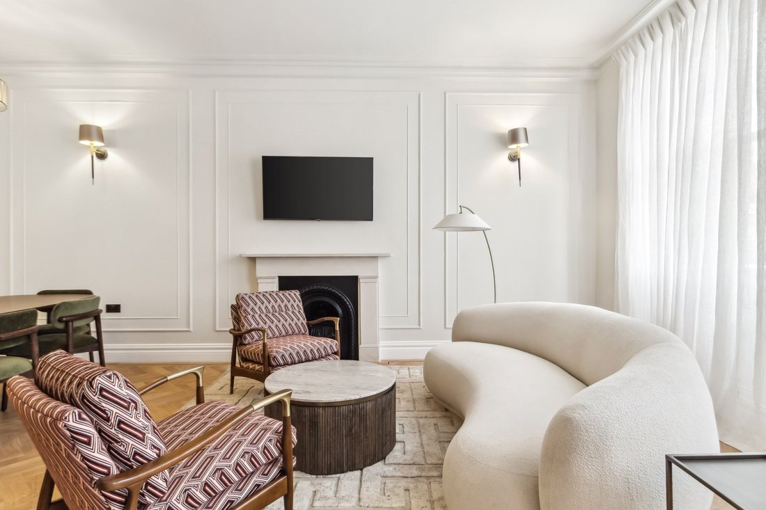 Apartment in South Kensington, Kensington And Chelsea, England 5 - 18939855