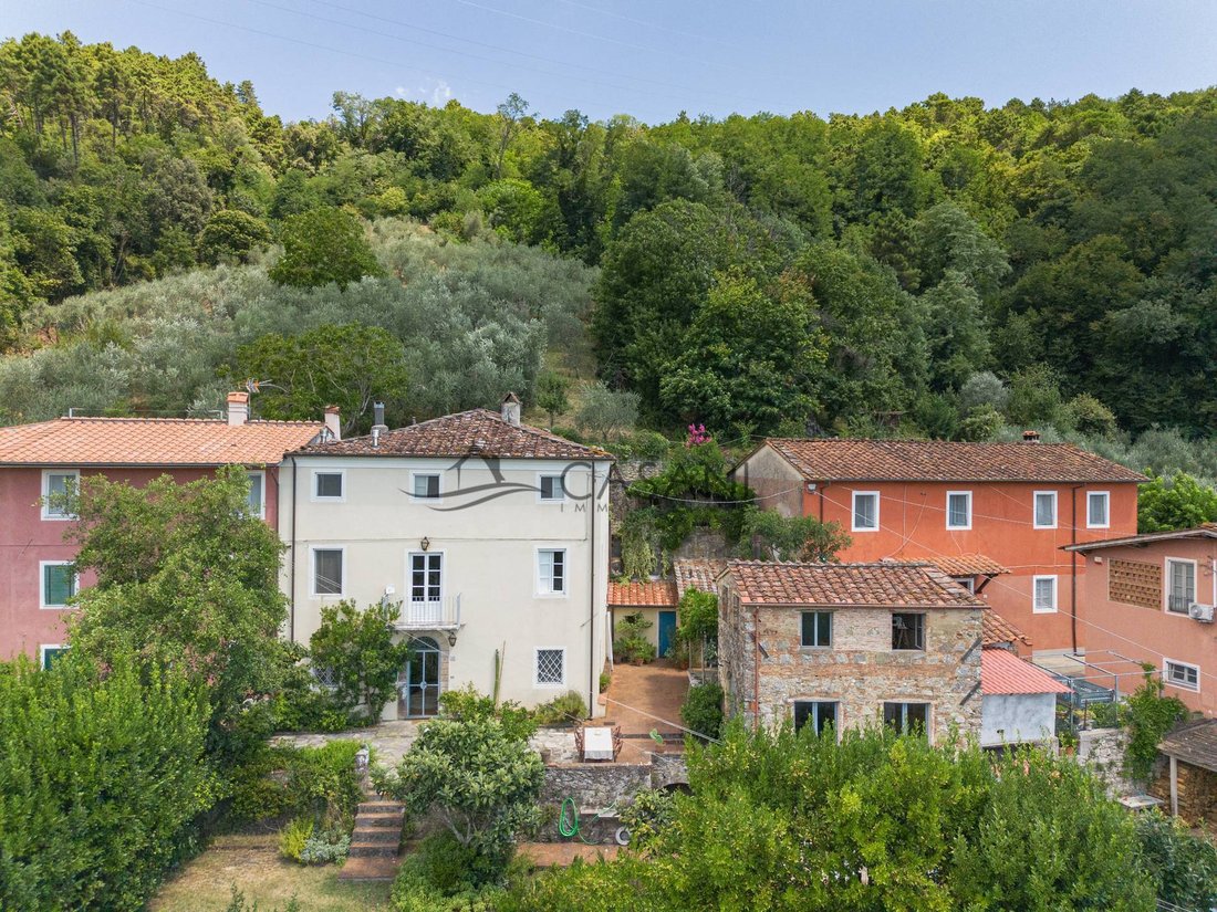 House in Camaiore, Tuscany, Italy 2 - 18945099