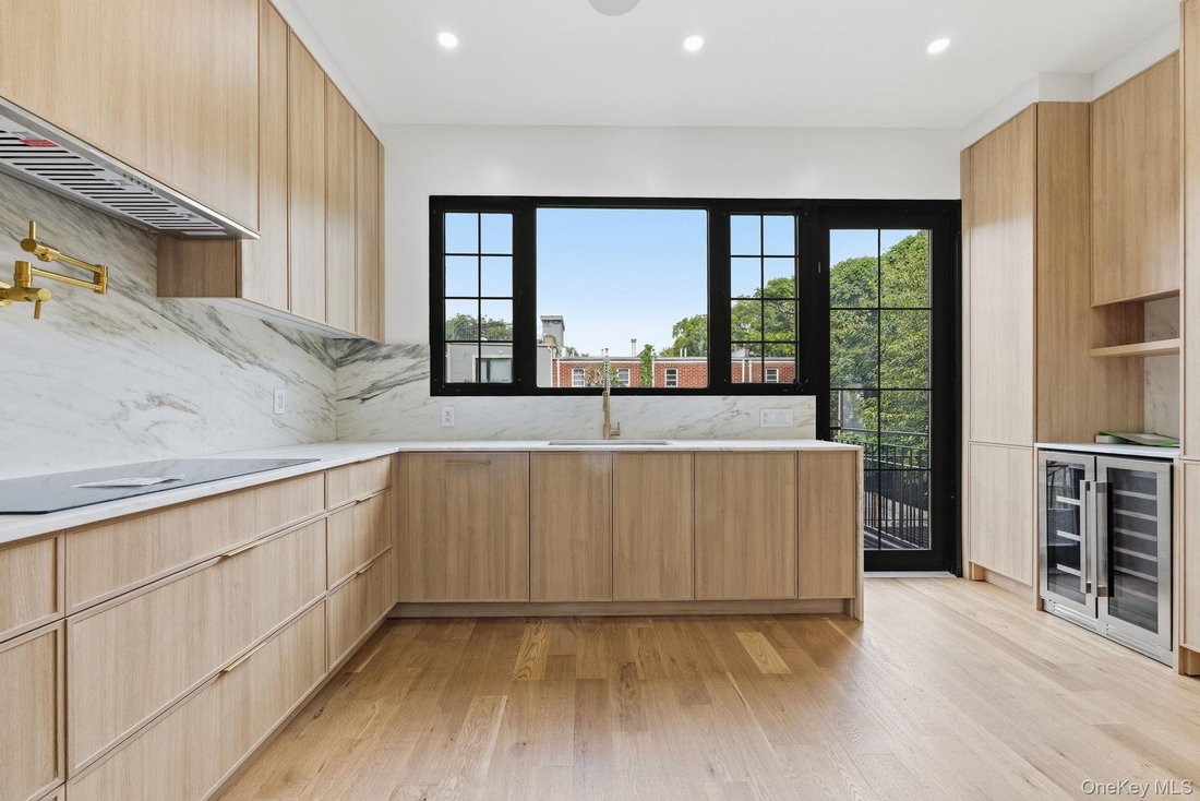 House in New York, New York, United States 5 - 18837174