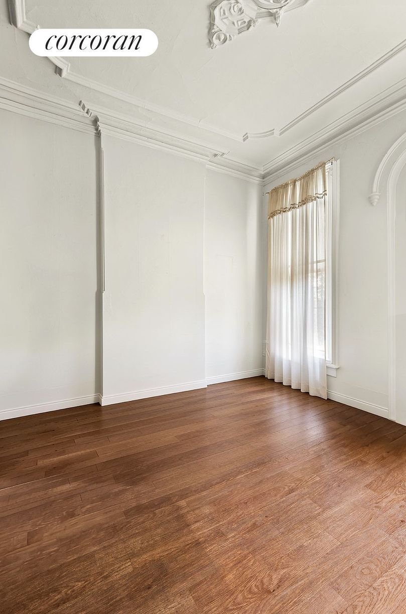 House in New York, New York, United States 4 - 18939216