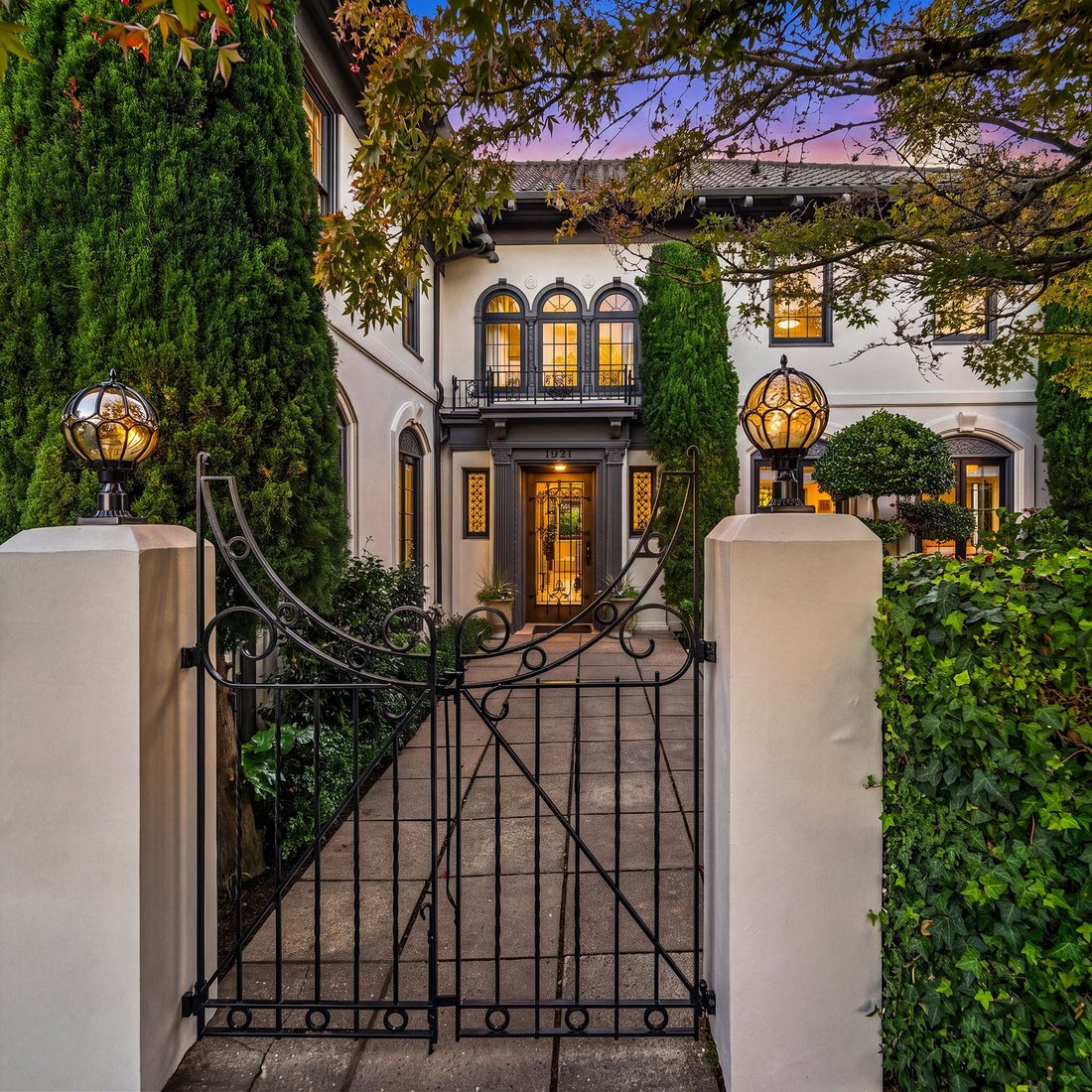 House in Seattle, Washington, United States 1 - 18941639
