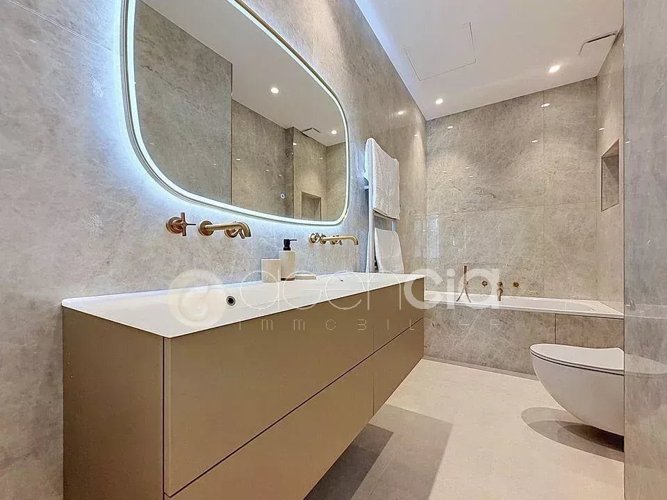 Apartment in Cannes, Provence-Alpes-Côte d'Azur, France 5 - 18940473