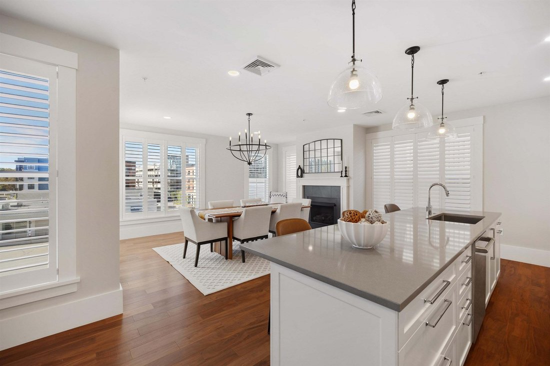 Condo in Portsmouth, New Hampshire, United States 4 - 18642918