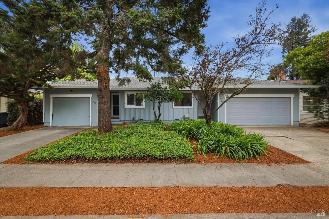 Santa Rosa, California, United States 1 - 18939213