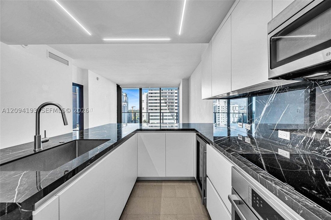 Condo in Miami, Florida, United States 4 - 18939816
