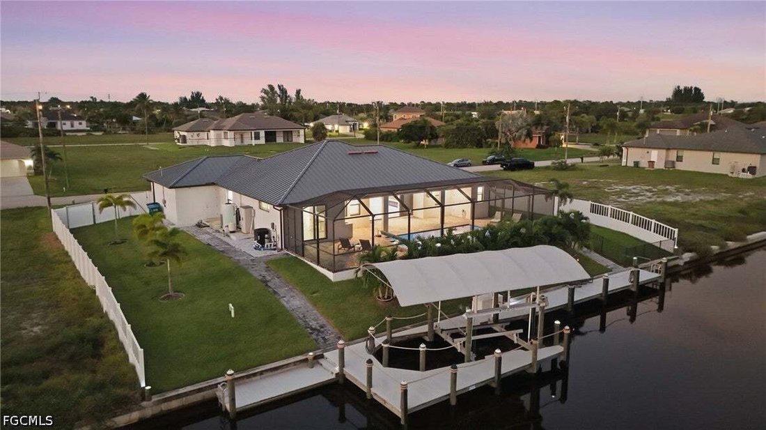 House in Cape Coral, Florida, United States 4 - 18941950