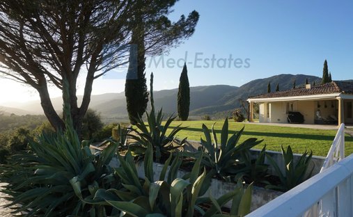 Estate in Centre Ville, Cogolin, France 1