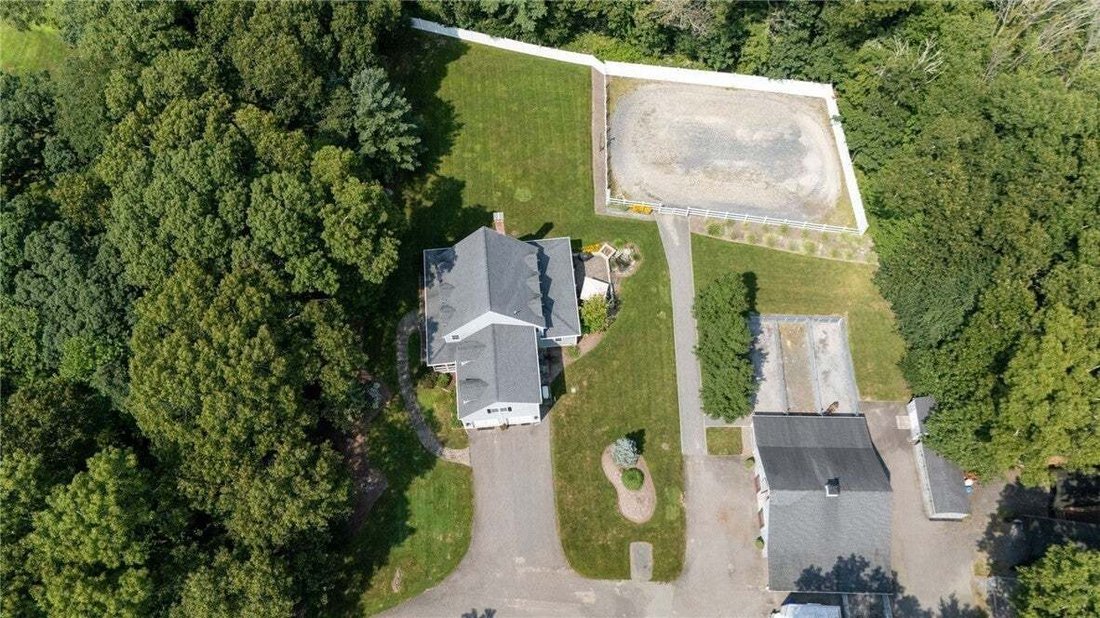 House in Dighton, Massachusetts, United States 1 - 18939387