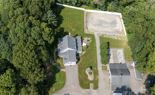 House in Dighton, Massachusetts, United States 1