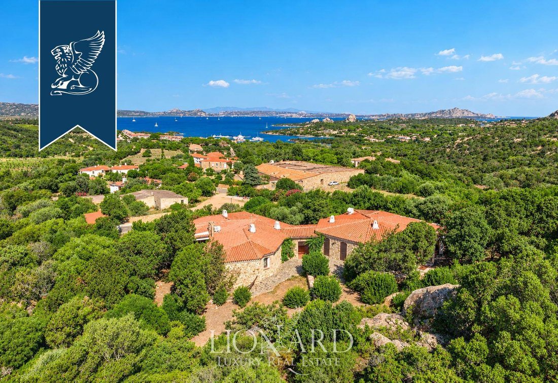 Villa in Arzachena, Sardinia, Italy 1 - 18943991