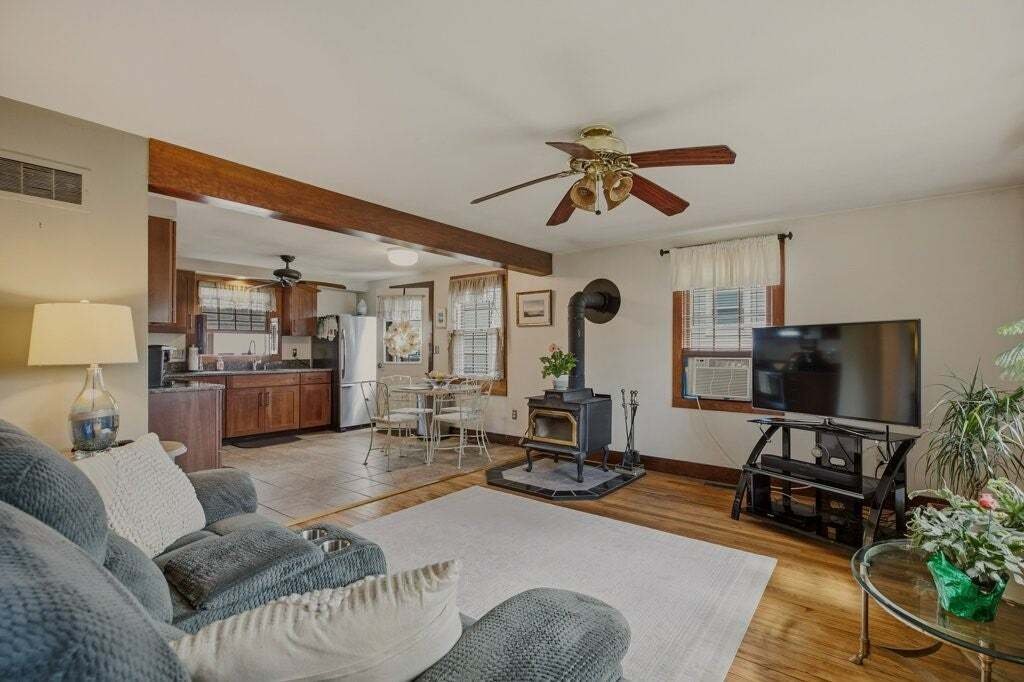 House in Portsmouth, Rhode Island, United States 3 - 18939393