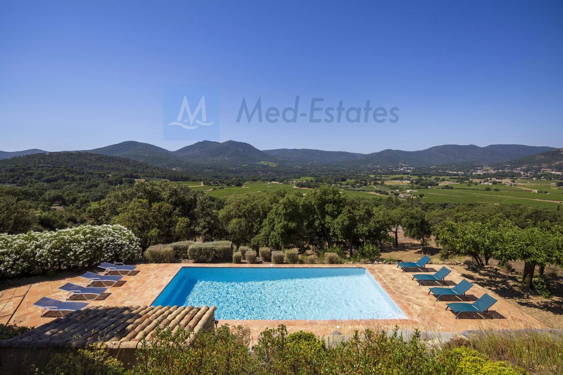 Villa in Le Plan-de-la-Tour, Provence-Alpes-Côte d'Azur, France 1 - 18260595