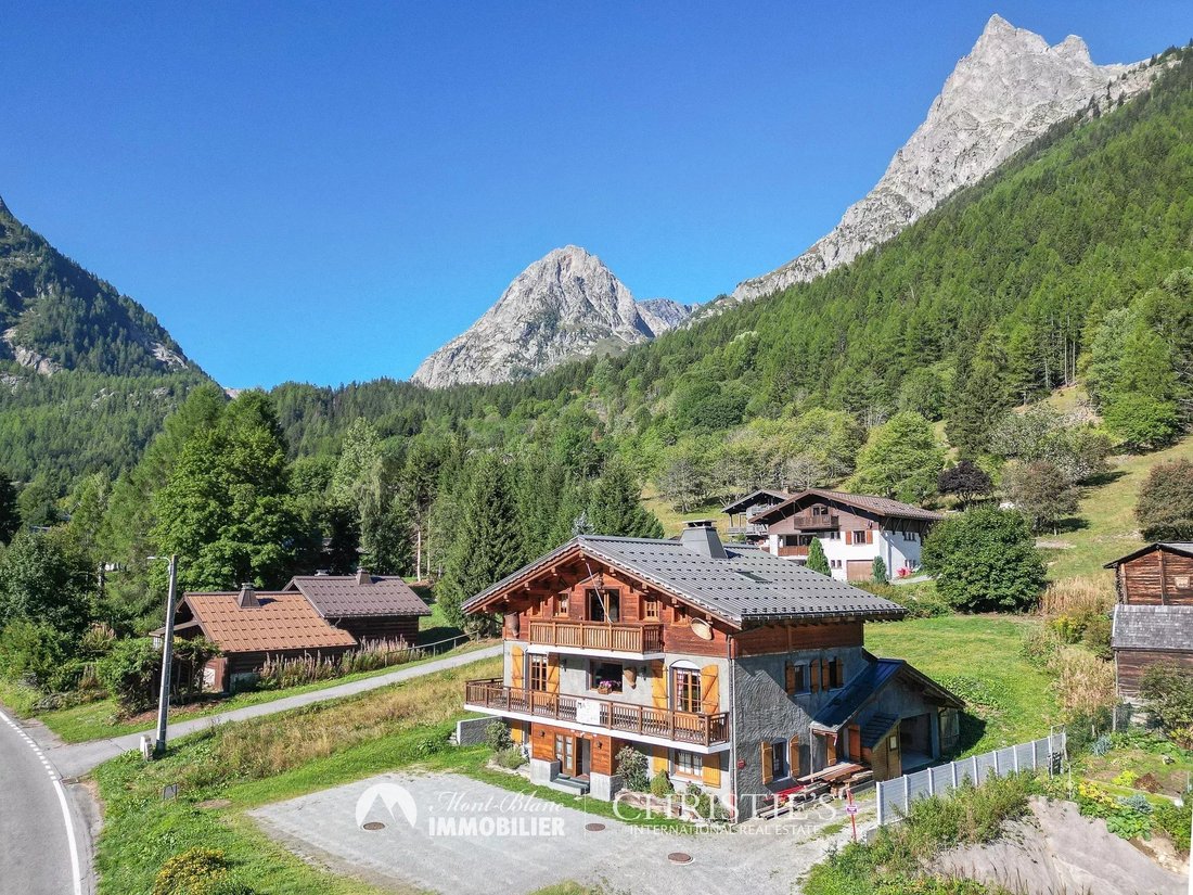 House in Vallorcine, Auvergne-Rhône-Alpes, France 2 - 18939935