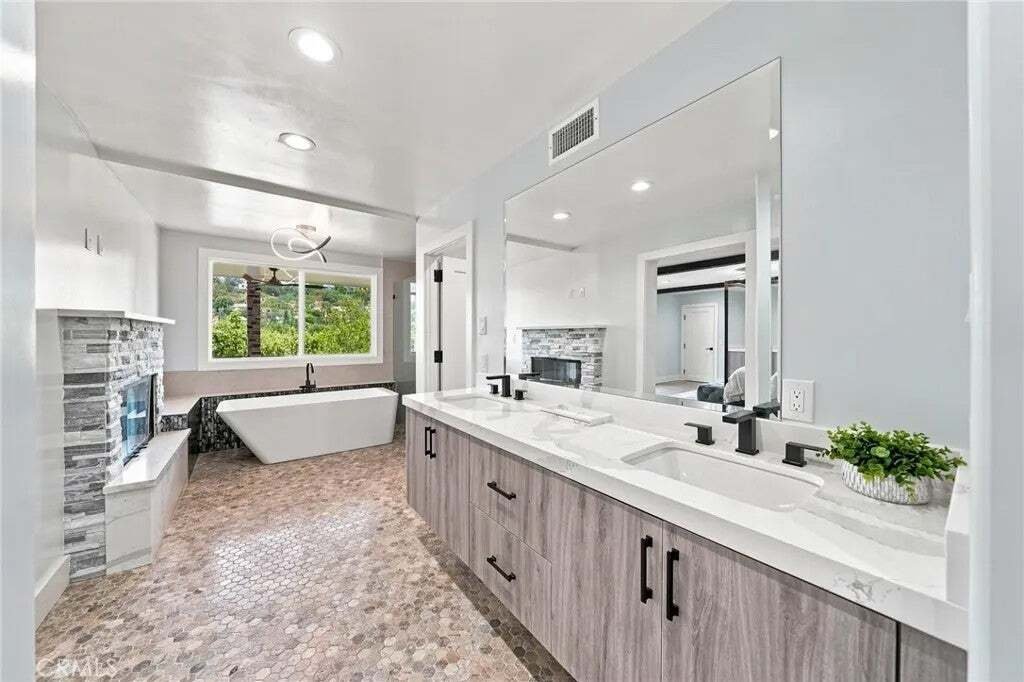 House in Los Angeles, California, United States 1 - 18559280