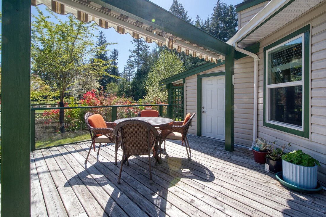 House in Garden Bay, British Columbia, Canada 5 - 18941664
