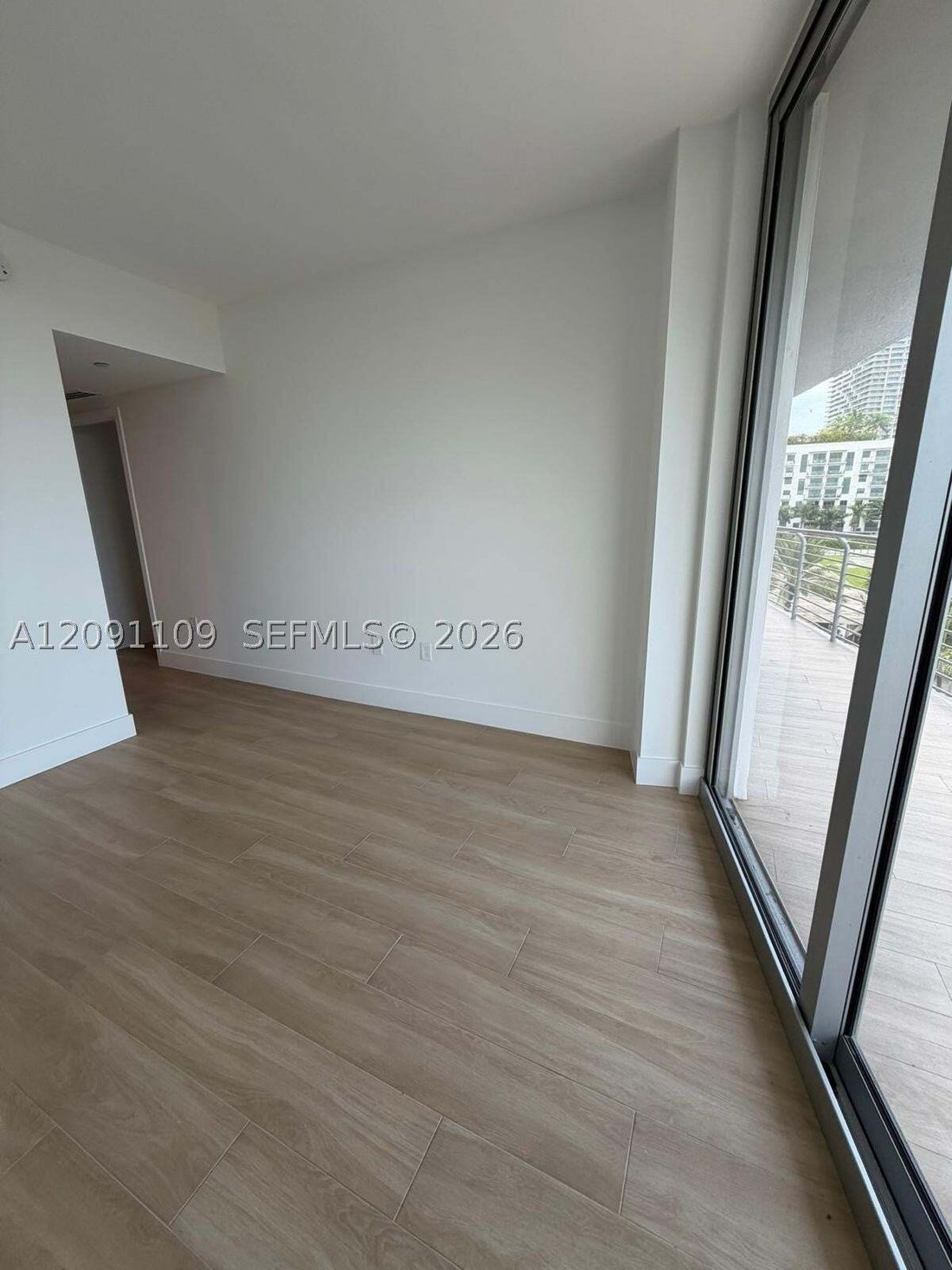 Condo in Miami, Florida, United States 5 - 18943027