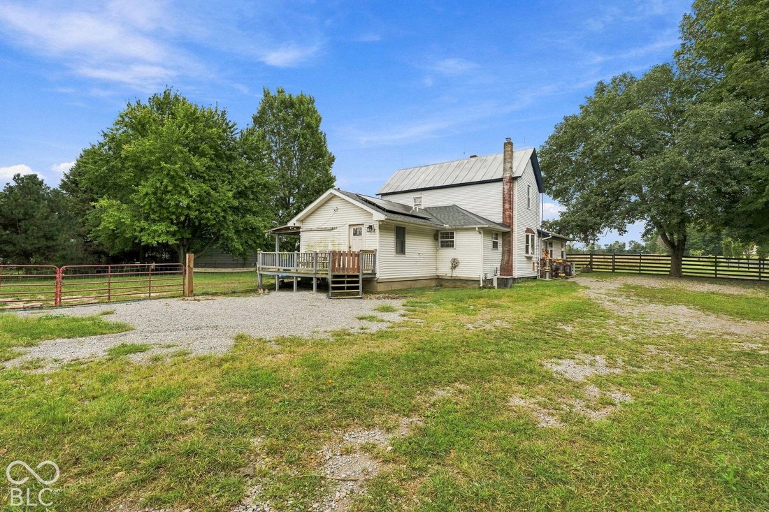 House in Burlington, Indiana, United States 3 - 18942090