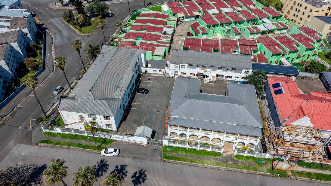Apartment in Quigney, KuGompo City, South Africa 4 - 18944134
