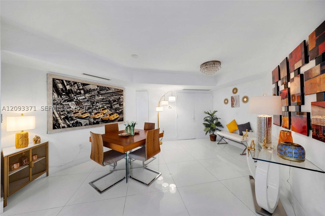 Condo in Miami Beach, Florida, United States 3 - 18937021