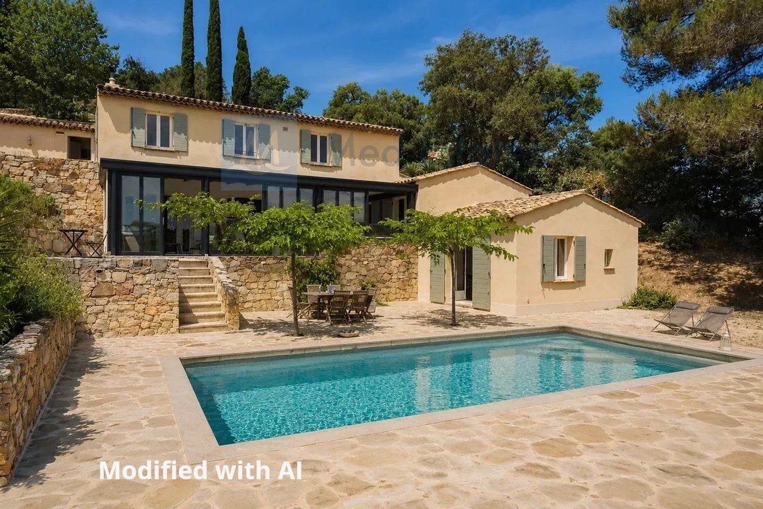 Villa in Grimaud, Provence-Alpes-Côte d'Azur, France 1 - 18260640