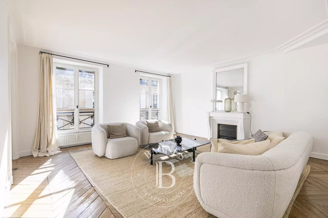 Apartment in Invalides, Paris 7e Arrondissement, Paris 1 - 18942526