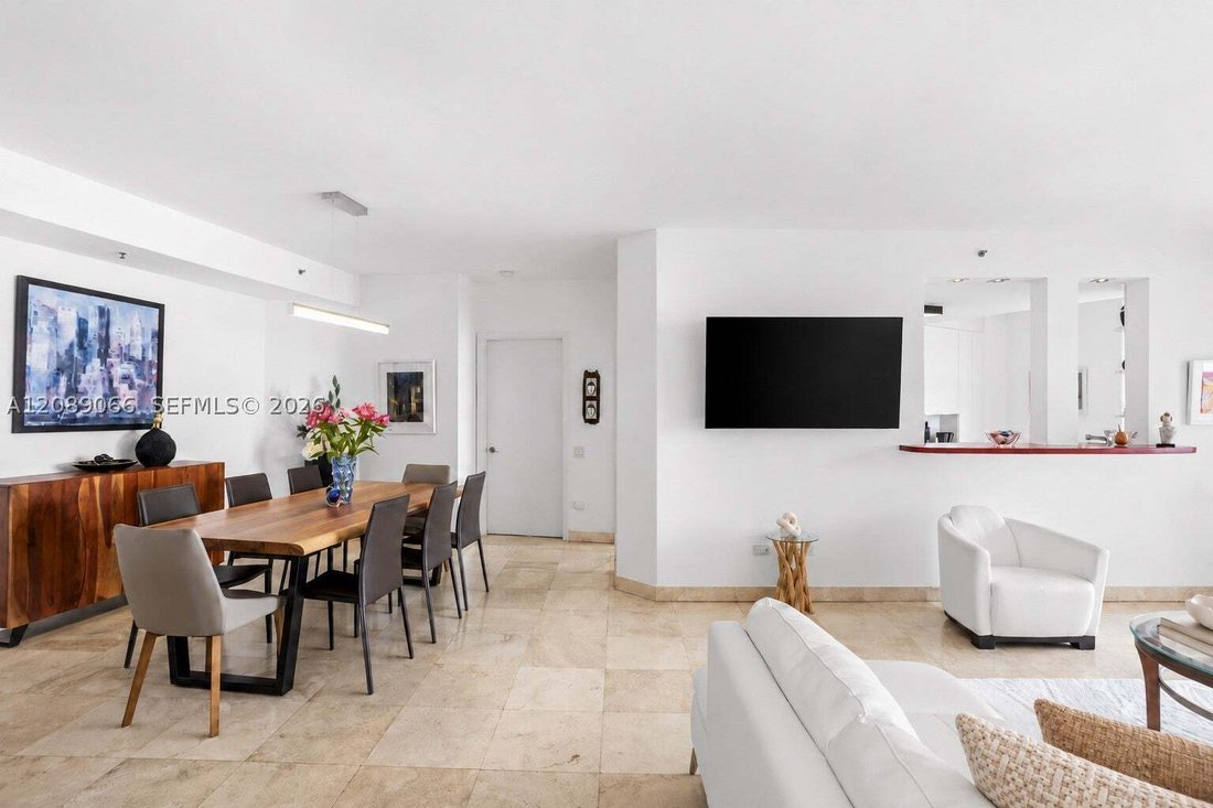 Condo in Miami, Florida, United States 5 - 18939789