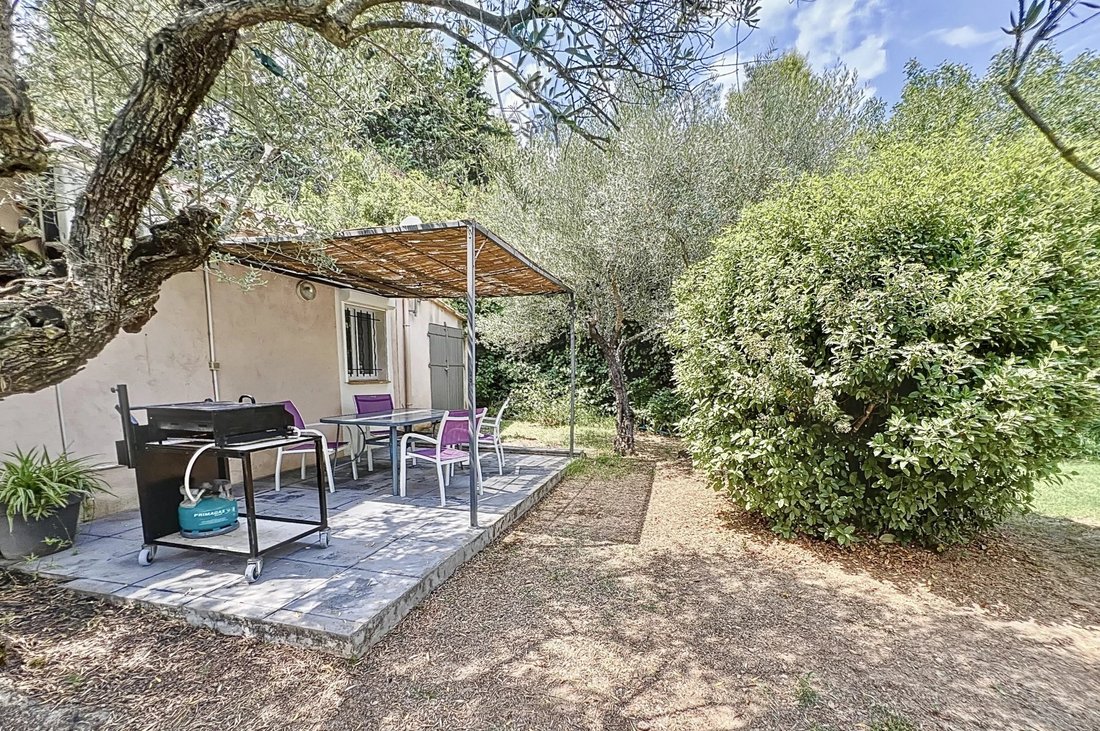 Villa in Le Val, Provence-Alpes-Côte d'Azur, France 2 - 18943967