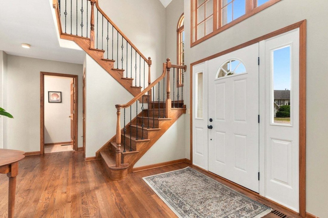 House in Aurora, Illinois, United States 2 - 18939671