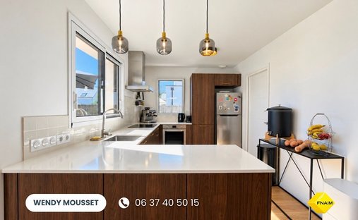 Villa in Le Tour-du-Parc, Brittany, France 1