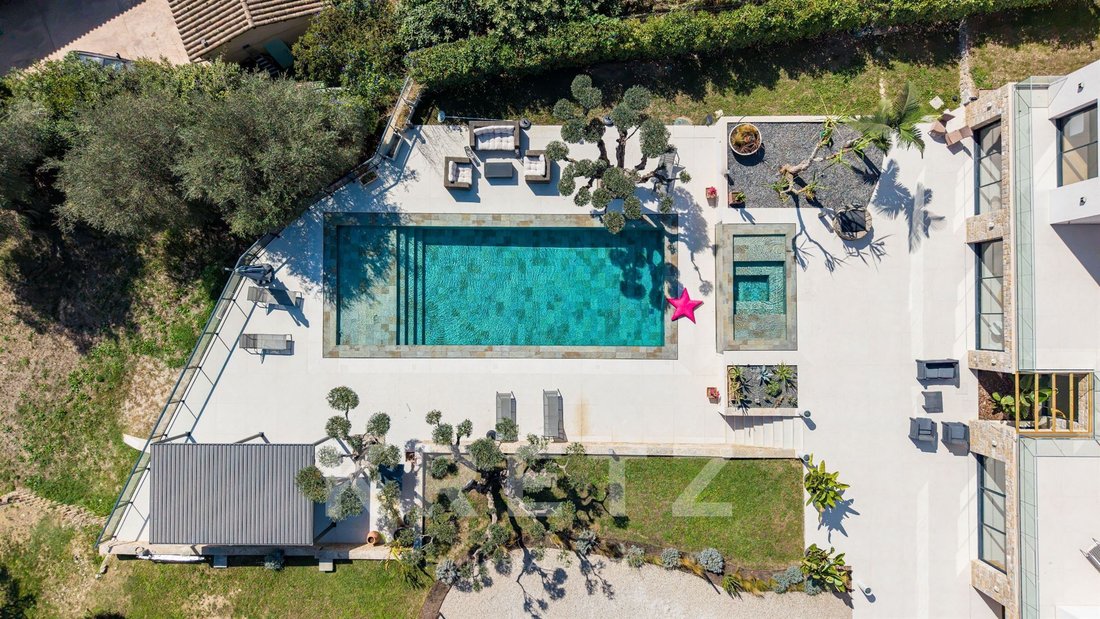 Villa in Mougins, Provence-Alpes-Côte d'Azur, France 3 - 18941005
