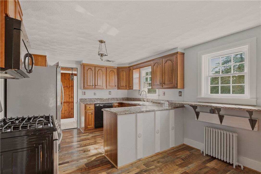 House in Bristol, Rhode Island, United States 5 - 18939382