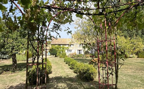 House in Breval, Ile-de-France, France 1