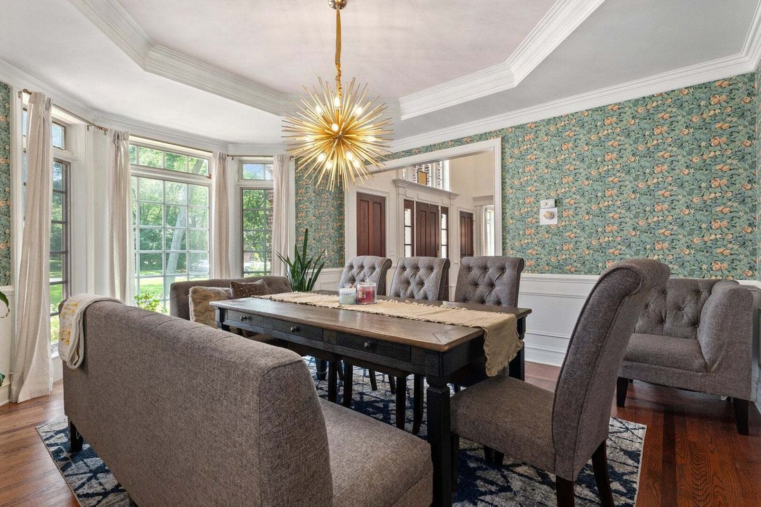House in St. Charles, Illinois, United States 4 - 18939686