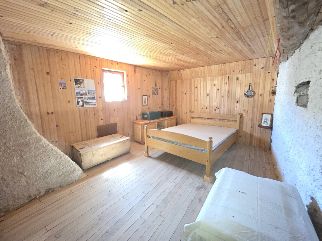 Chalet in La Salle-les-Alpes, Provence-Alpes-Côte d'Azur, France 4 - 18944096