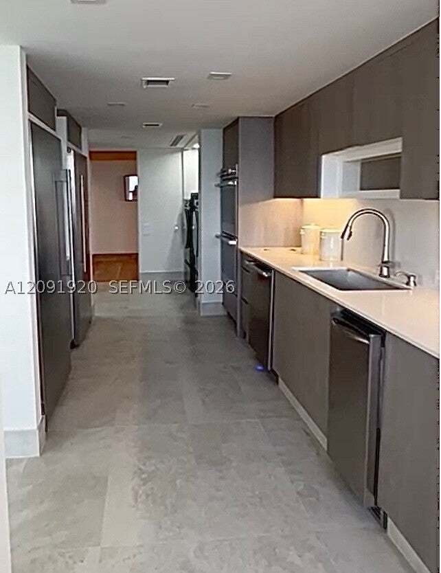 Condo in Miami, Florida, United States 4 - 18940035