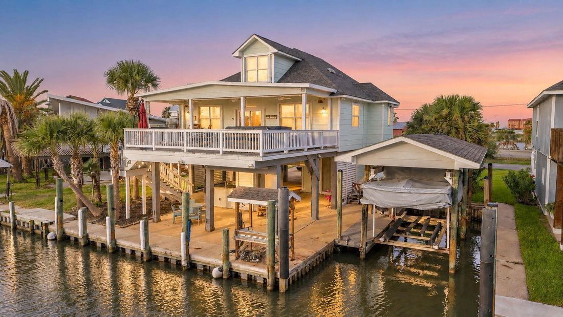 House in Freeport, Texas, United States 1 - 18943513