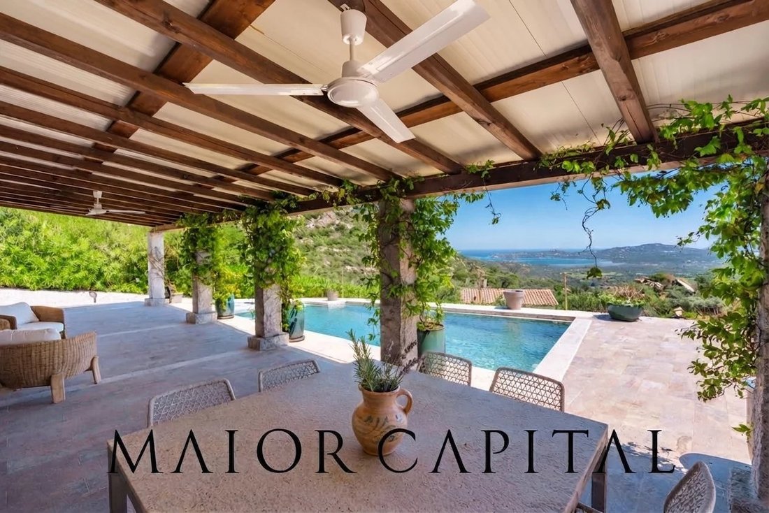 Villa in Centro, Olbia, Italy 1 - 17877832