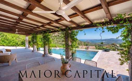 Villa in Centro, Olbia, Italy 1