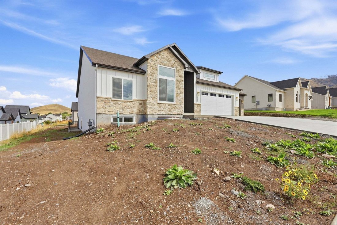 House in Hyde Park, Utah, United States 1 - 18943376
