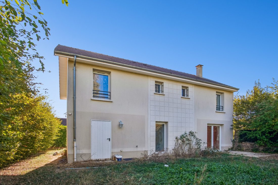 House in Chanteloup-en-Brie, Ile-de-France, France 2 - 18942413