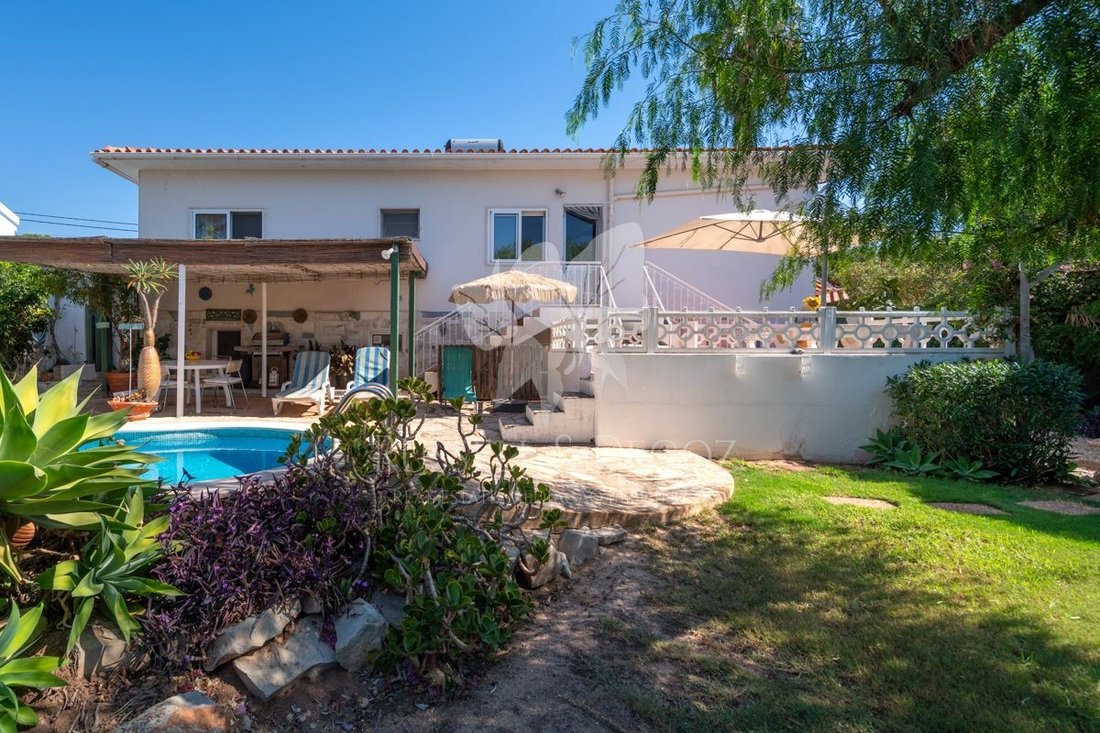 Villa in Loule (Sao Clemente), Algarve, Portugal 1 - 18944237