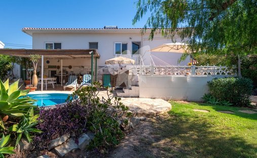 Villa in Loule (Sao Clemente), Algarve, Portugal 1