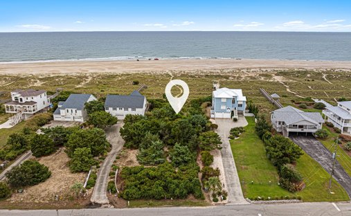Land in Emerald Isle, North Carolina, United States 1