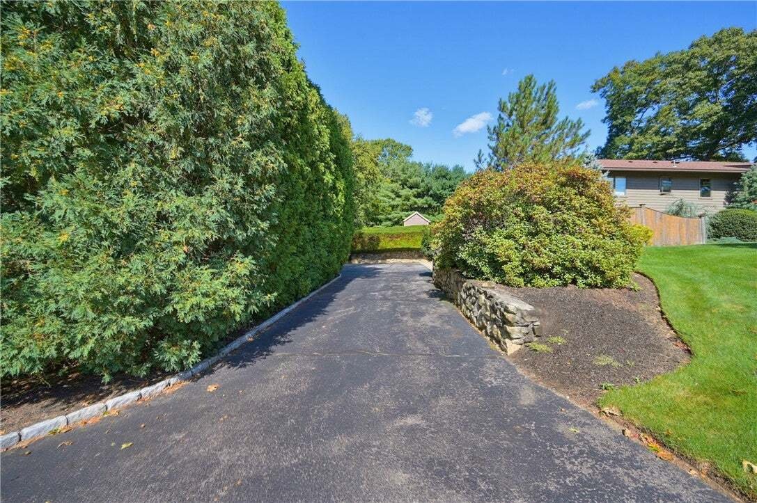 House in Lincoln, Rhode Island, United States 4 - 18942042