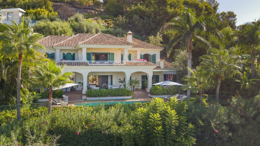 Villa in Cascada de Camoján, Sierra Blanca, Marbella 1 - 18743589