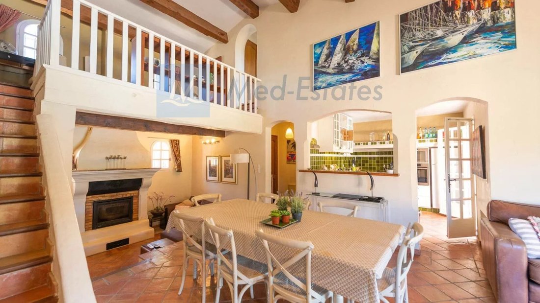 Villa in Le Plan-de-la-Tour, Provence-Alpes-Côte d'Azur, France 4 - 18418564