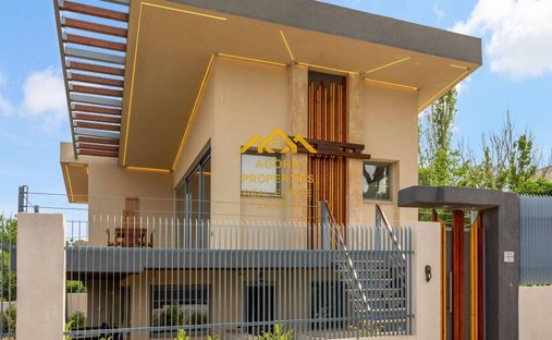House in Nea Makri, Attica, Greece 1