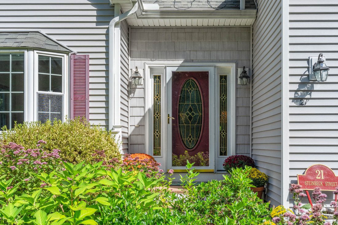 House in Tyngsborough, Massachusetts, United States 3 - 18941306